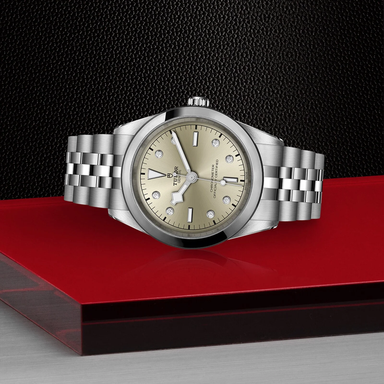 Black Bay One 41 | 41mm, Steel, Diamond Champagne Dial - Image 3