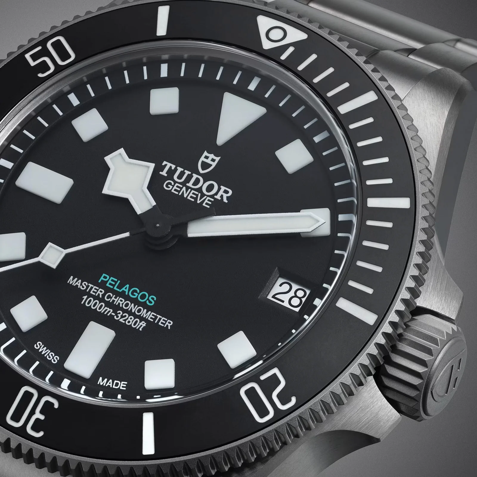 Pelagos Ultra | 43mm, Titanium, Black Dial - Image 5