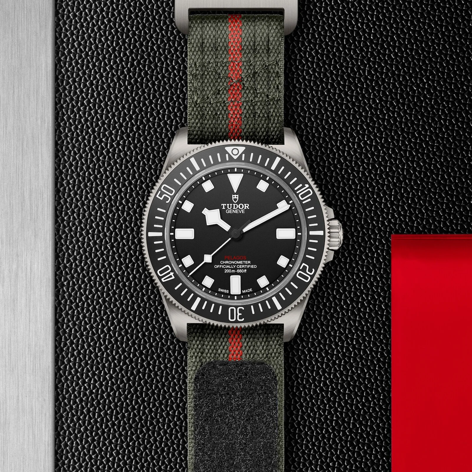 Pelagos FXD | 42mm, Titanium, Fabric, Black Dial - Image 7
