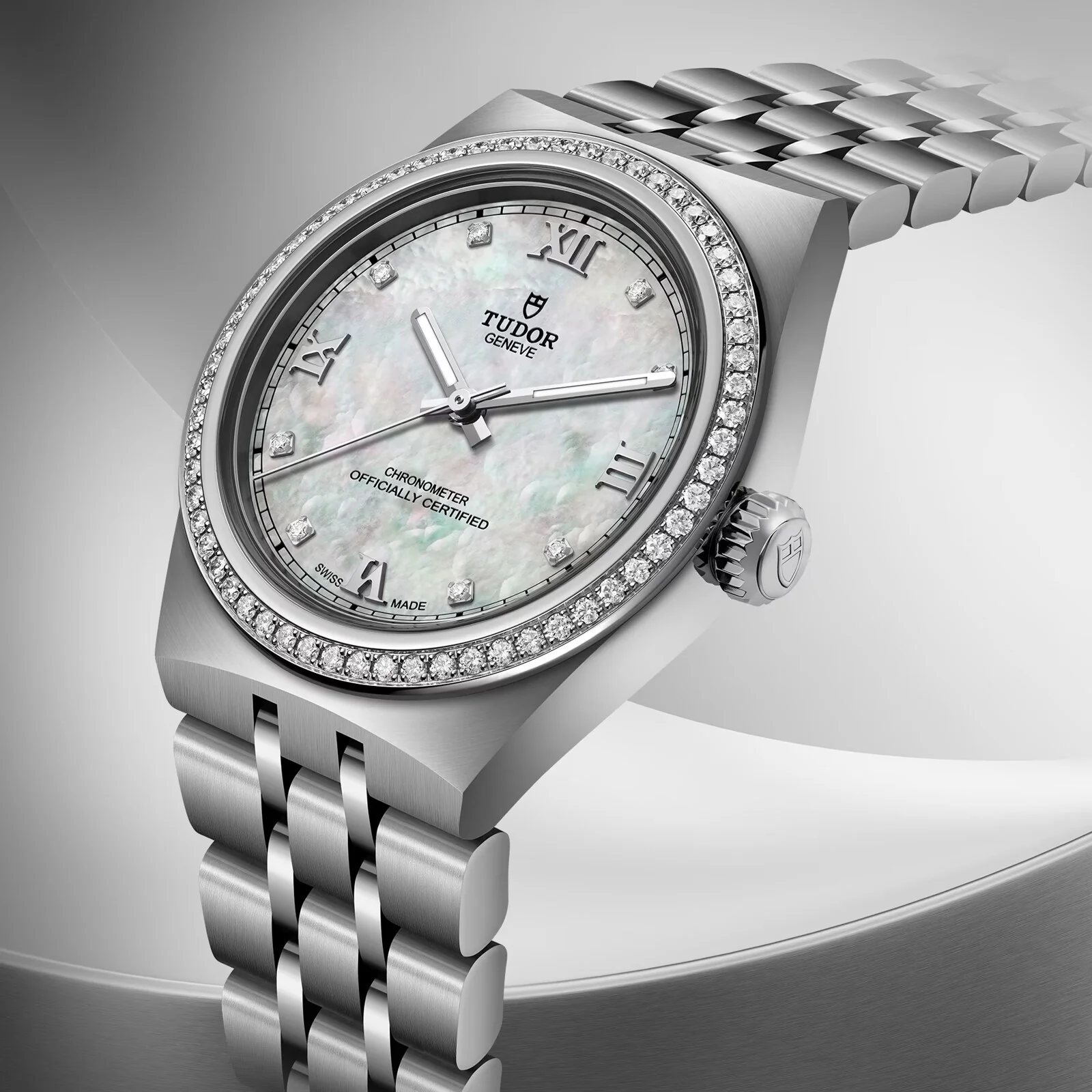 TUDOR Royal | 30mm, Steel, Mother of Pearl Dial - Image 3
