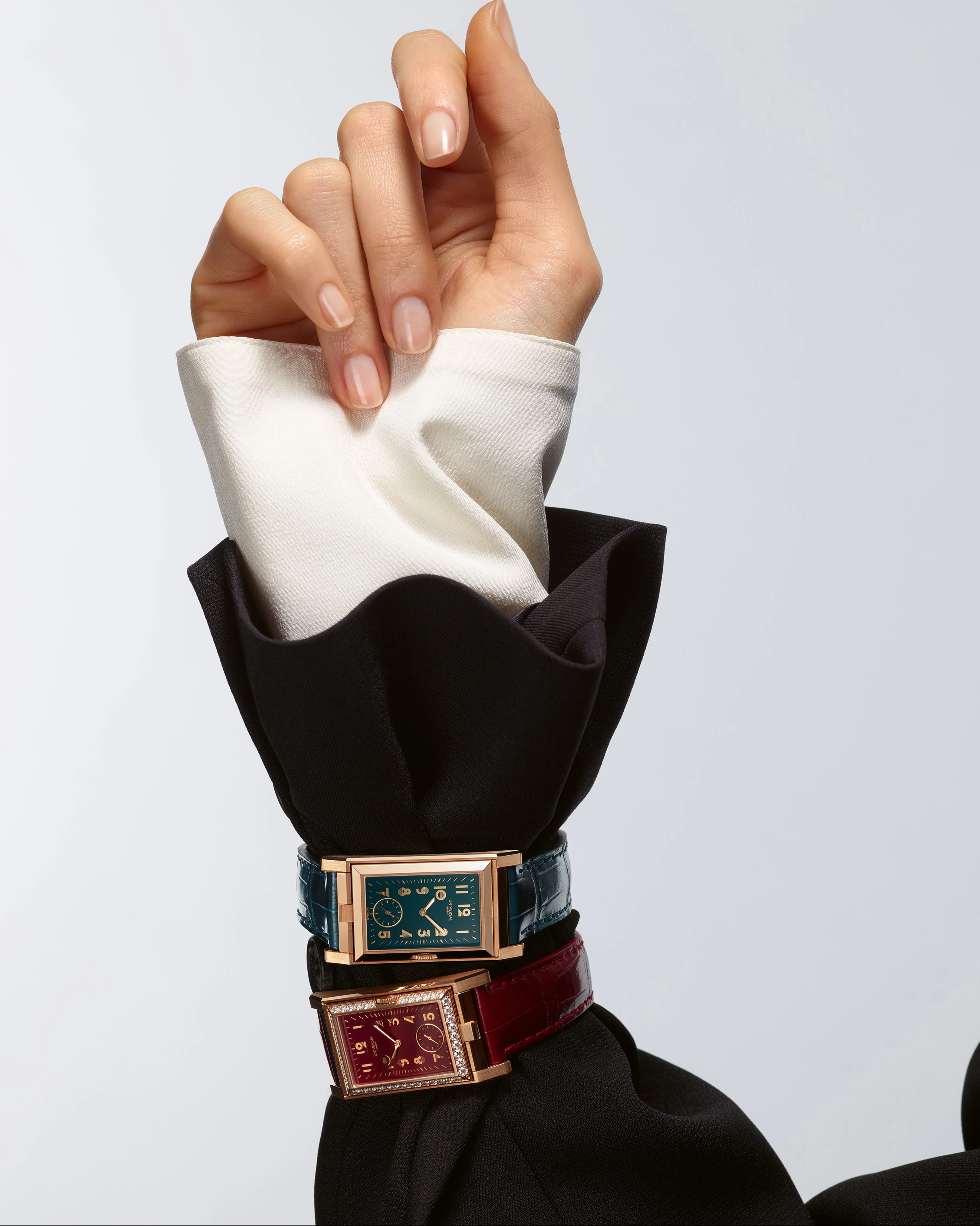 The Cabriolet | 24mm, 18K Rose Gold, Leather, Red Dial - Image 9