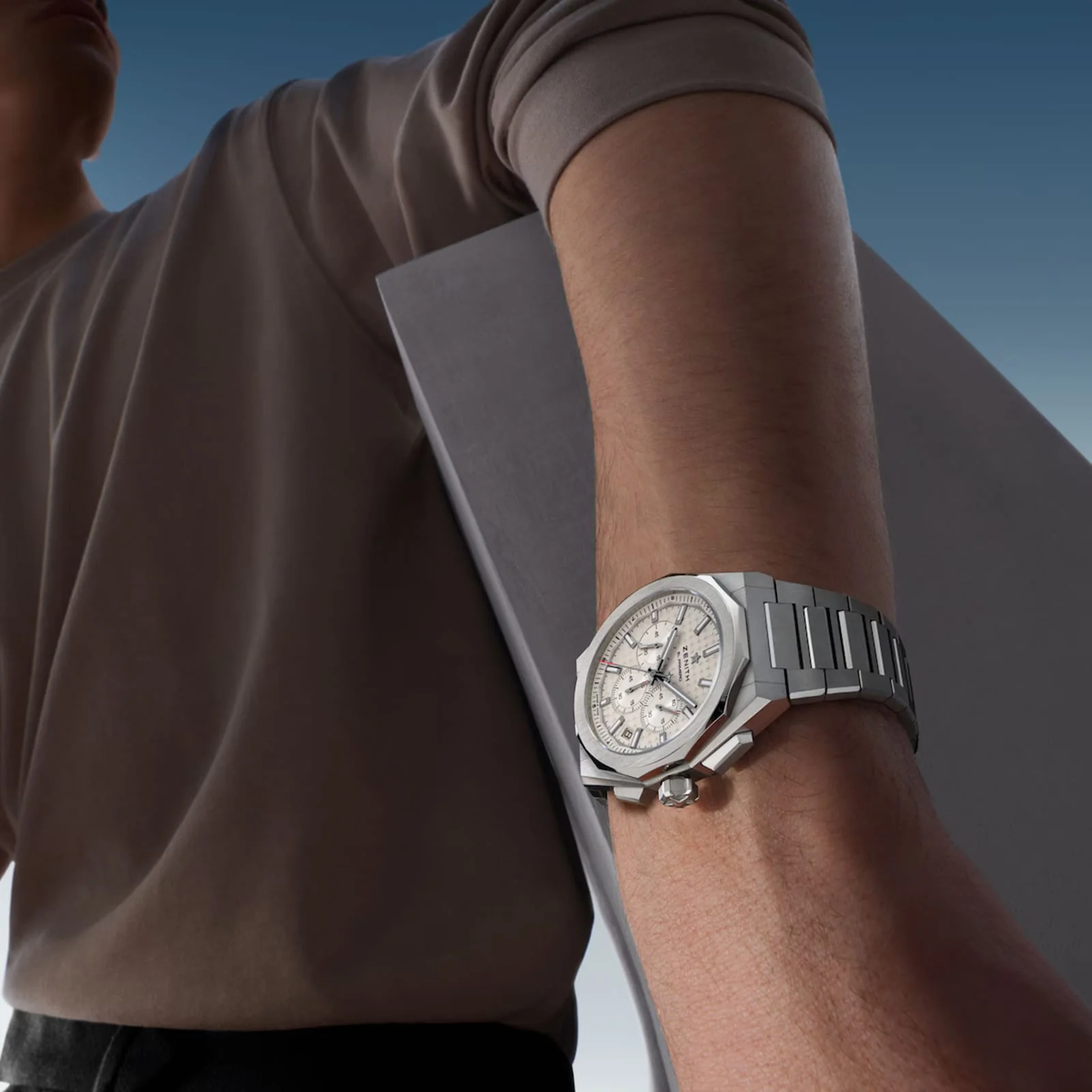 Defy Skyline Chronograph | 42mm, Steel, Silver Dial - Image 4